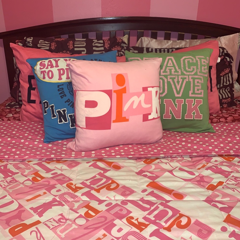 Victoria’s Secret pink comforter set. Not for sale